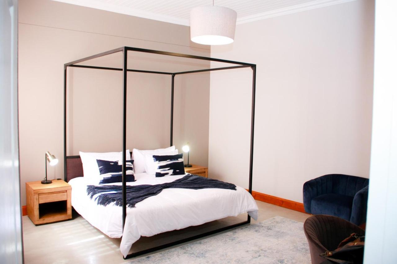 Uitsig Boutique