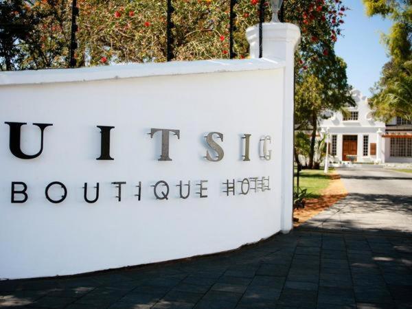 Uitsig Boutique *